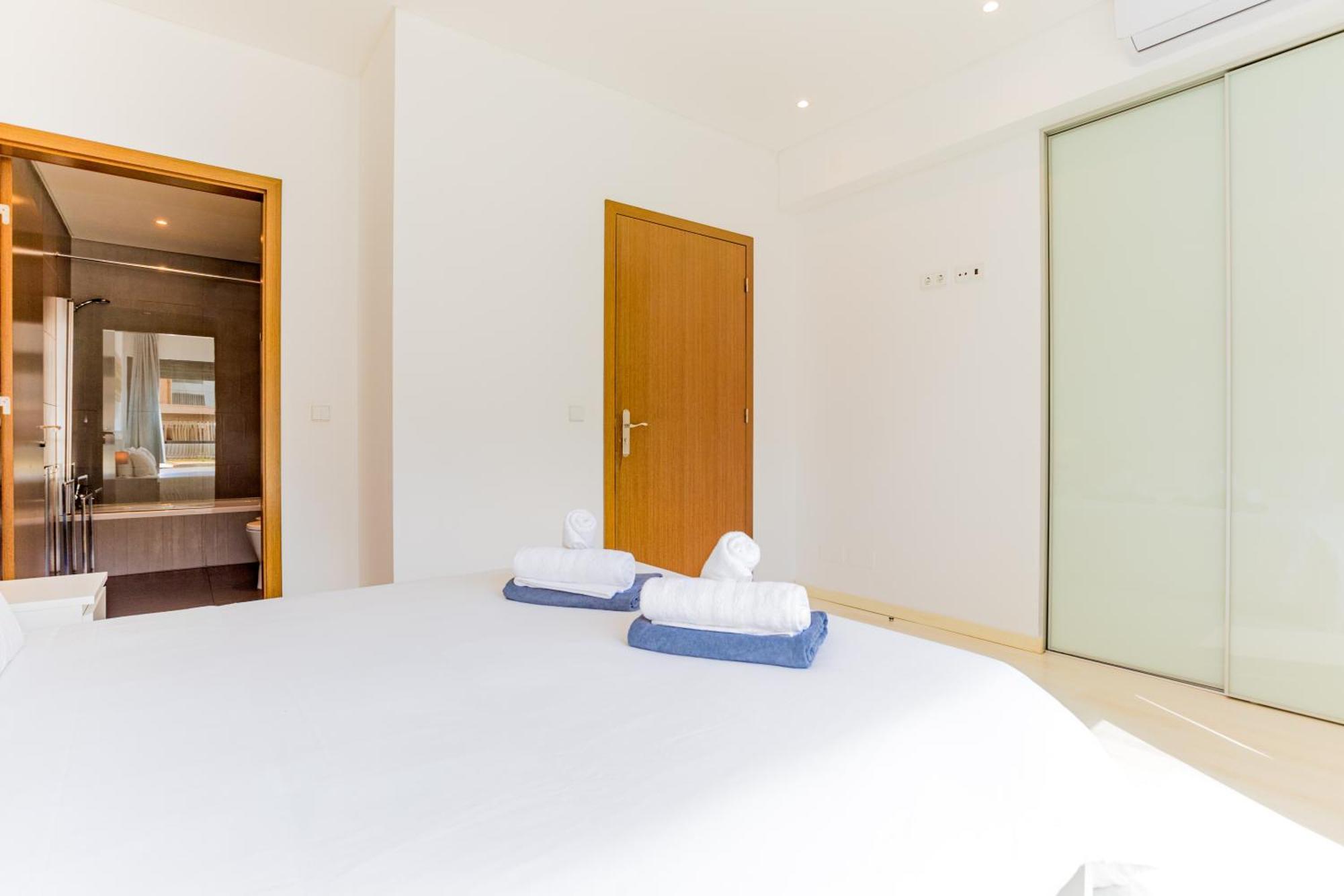 Cavalo Preto Luxury Beach Apartment By Golden Zenith Quarteira Esterno foto